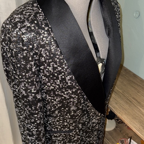 Neiman Marcus Monochrome Patterned Sequined Tuxedo Blazer - Picture 4 of 11